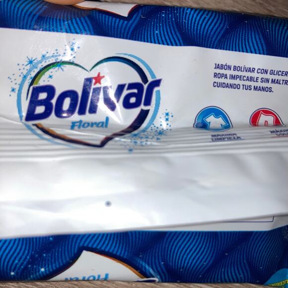 Bolivar Soap Bar Floral Laundry Detergent With White Pearls 190 gr - Picture 6 of 8